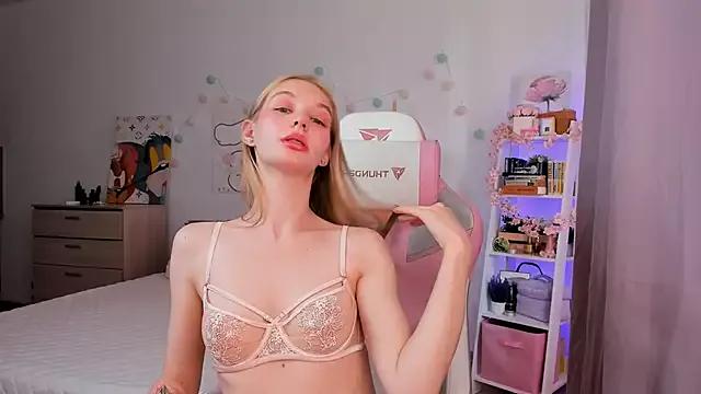 Mad beauty - checkout our excited streamers as they tease to their beloved melodies and slowly squirt for enjoyment to appease your wildest wishes.