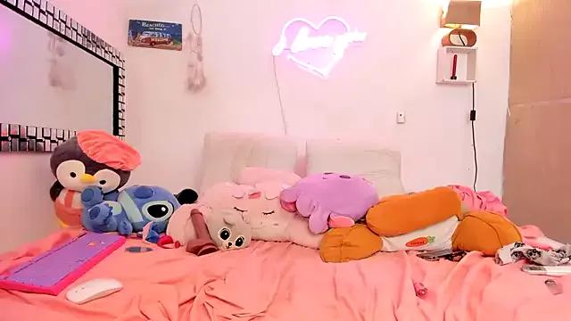 Mad beauty - checkout our excited streamers as they tease to their beloved melodies and slowly squirt for enjoyment to appease your wildest wishes.