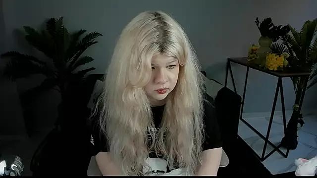Mad beauty - checkout our excited streamers as they tease to their beloved melodies and slowly squirt for enjoyment to appease your wildest wishes.