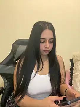 LilMisIndianx from StripChat is Freechat