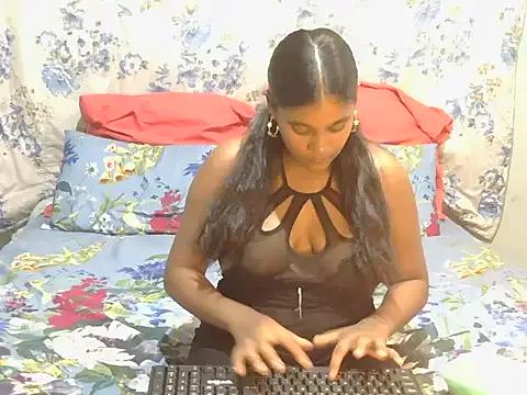 Lilmisskay18 from StripChat is Freechat