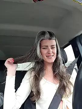 Lilmissvyx from StripChat is Freechat