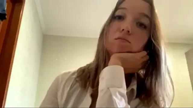 LILY_MALI_BOO from StripChat is Freechat