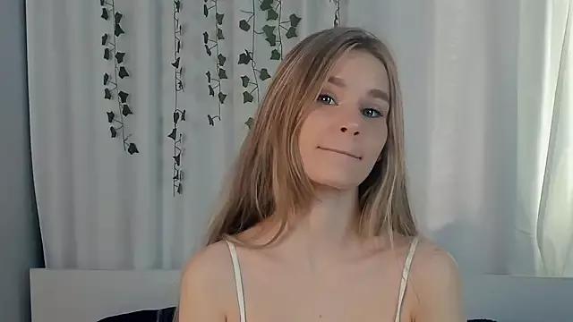 Lilykiss from StripChat is Freechat