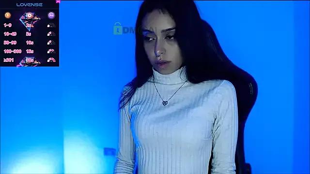lilylouisee from StripChat is Freechat