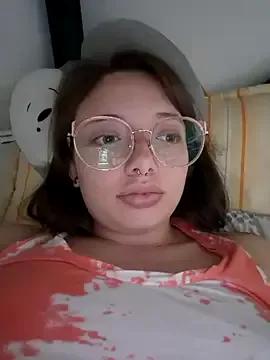 linda-schmidt from StripChat is Freechat