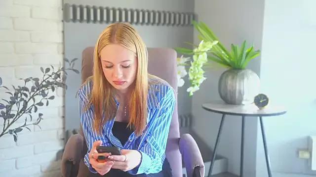 Mad beauty - checkout our excited streamers as they tease to their beloved melodies and slowly squirt for enjoyment to appease your wildest wishes.