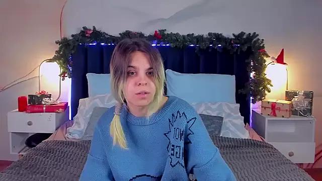 LiraBelle from StripChat is Freechat