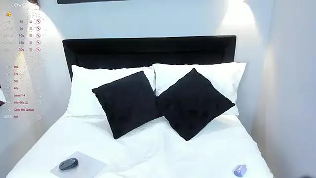 Lisa_Durann from StripChat is Freechat