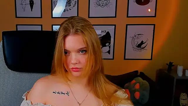 LisaMitchell from StripChat is Freechat