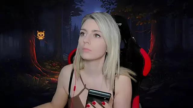 Mad beauty - checkout our excited streamers as they tease to their beloved melodies and slowly squirt for enjoyment to appease your wildest wishes.