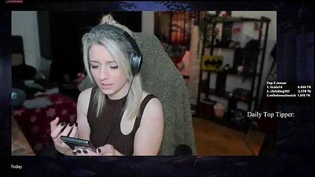 Mad beauty - checkout our excited streamers as they tease to their beloved melodies and slowly squirt for enjoyment to appease your wildest wishes.