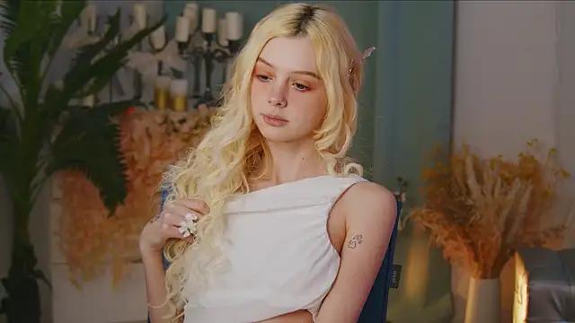 little_anitta from StripChat is Freechat