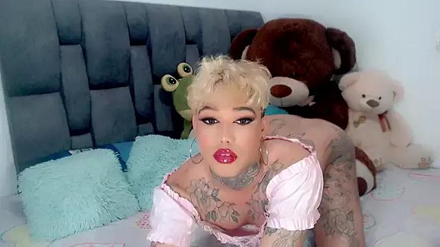 Mad beauty - checkout our excited streamers as they tease to their beloved melodies and slowly squirt for enjoyment to appease your wildest wishes.