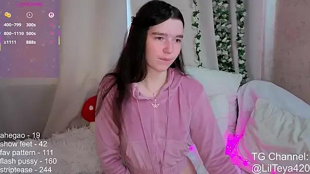 Mad beauty - checkout our excited streamers as they tease to their beloved melodies and slowly squirt for enjoyment to appease your wildest wishes.