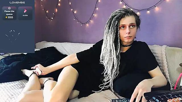 Mad beauty - checkout our excited streamers as they tease to their beloved melodies and slowly squirt for enjoyment to appease your wildest wishes.
