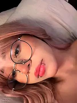 Liz_rogers_x from StripChat is Freechat