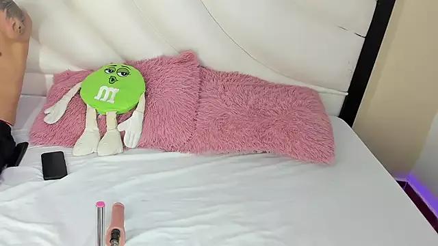 Mad beauty - checkout our excited streamers as they tease to their beloved melodies and slowly squirt for enjoyment to appease your wildest wishes.