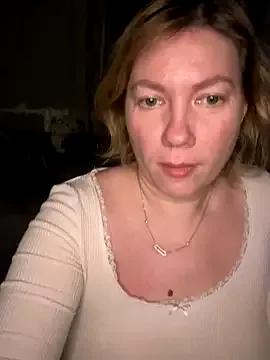 Lola_kiss_me from StripChat is Freechat