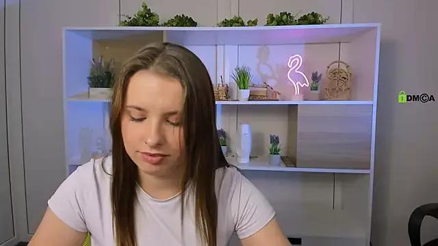 lola_swon from StripChat is Freechat
