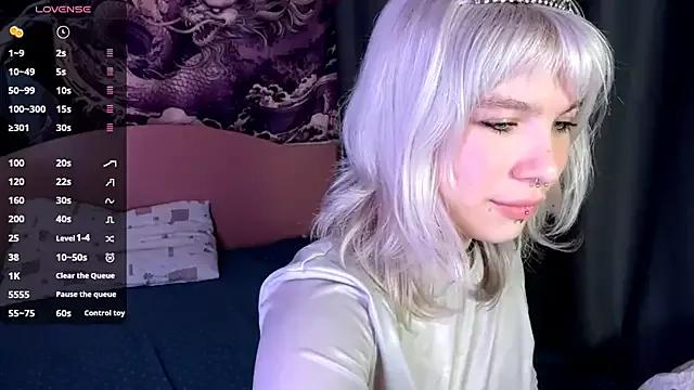 Mad beauty - checkout our excited streamers as they tease to their beloved melodies and slowly squirt for enjoyment to appease your wildest wishes.