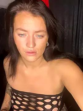 LolaReaX from StripChat is Freechat