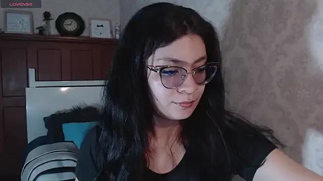 LolaRicci from StripChat is Freechat
