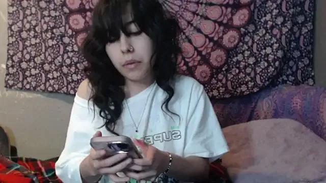 London_Ray from StripChat is Freechat