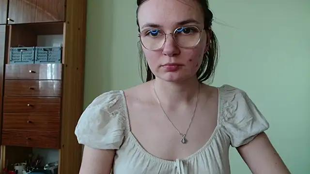LooveELLYx from StripChat