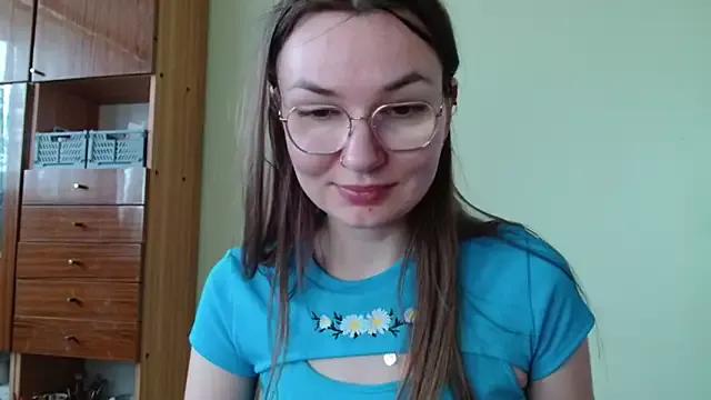 LooveELLYx from StripChat