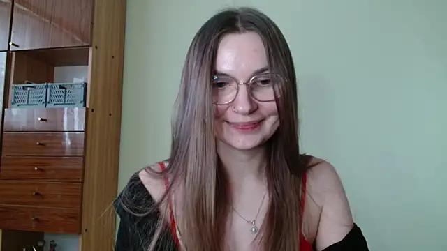 LooveELLYx from StripChat