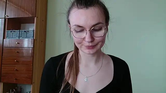 LooveELLYx from StripChat