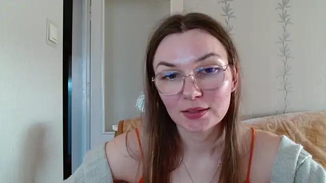LooveELLYx from StripChat