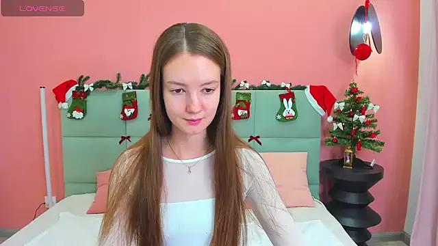 LoraSunnyy from StripChat is Freechat