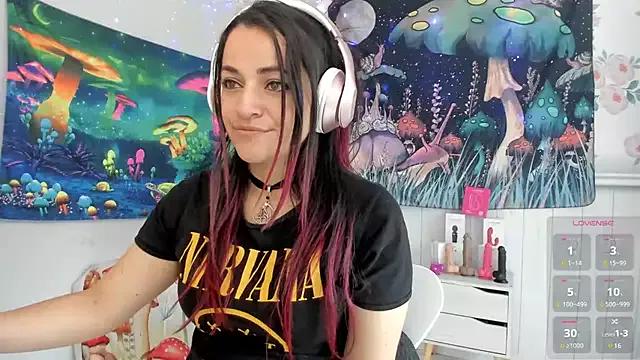 LovelyAzucena from StripChat is Freechat