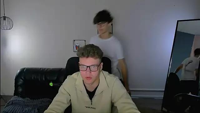 Mad beauty - checkout our excited streamers as they tease to their beloved melodies and slowly squirt for enjoyment to appease your wildest wishes.