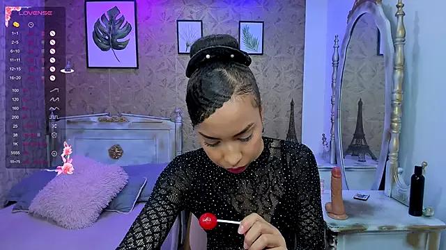 Lucia_jane from StripChat is Freechat