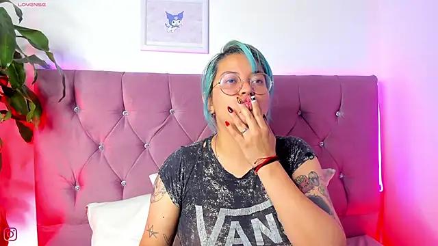 Mad beauty - checkout our excited streamers as they tease to their beloved melodies and slowly squirt for enjoyment to appease your wildest wishes.