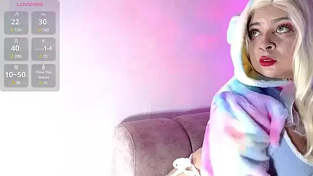 Mad beauty - checkout our excited streamers as they tease to their beloved melodies and slowly squirt for enjoyment to appease your wildest wishes.