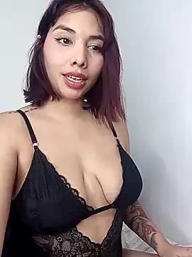 LucyMartelli from StripChat is Freechat