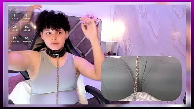LukeBear from StripChat is Freechat
