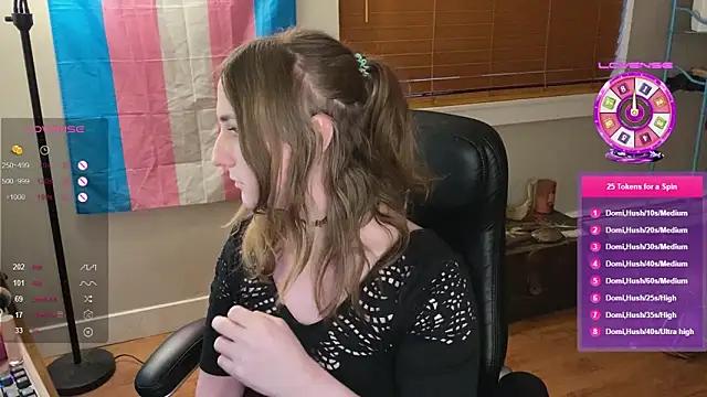 Mad beauty - checkout our excited streamers as they tease to their beloved melodies and slowly squirt for enjoyment to appease your wildest wishes.