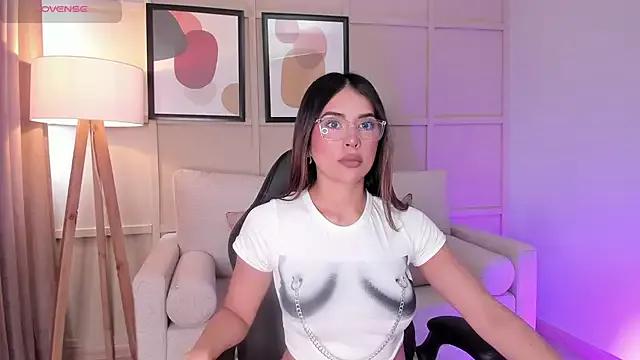 Luna__Ponce from StripChat is Freechat
