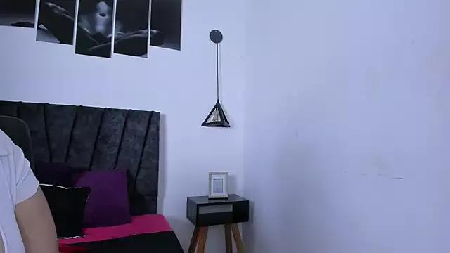 luna_big_boobs from StripChat is Freechat