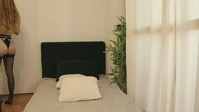 Mad beauty - checkout our excited streamers as they tease to their beloved melodies and slowly squirt for enjoyment to appease your wildest wishes.