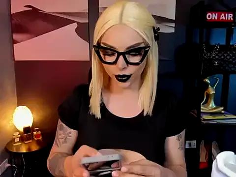 Mad beauty - checkout our excited streamers as they tease to their beloved melodies and slowly squirt for enjoyment to appease your wildest wishes.