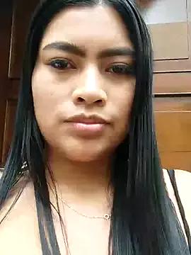LunaaRosse from StripChat is Freechat