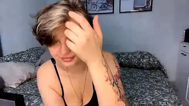 Mad beauty - checkout our excited streamers as they tease to their beloved melodies and slowly squirt for enjoyment to appease your wildest wishes.