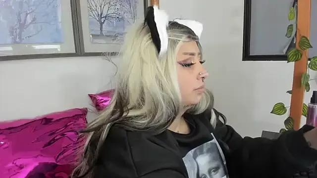 Mad beauty - checkout our excited streamers as they tease to their beloved melodies and slowly squirt for enjoyment to appease your wildest wishes.