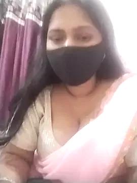 LustyTanvi from StripChat is Freechat